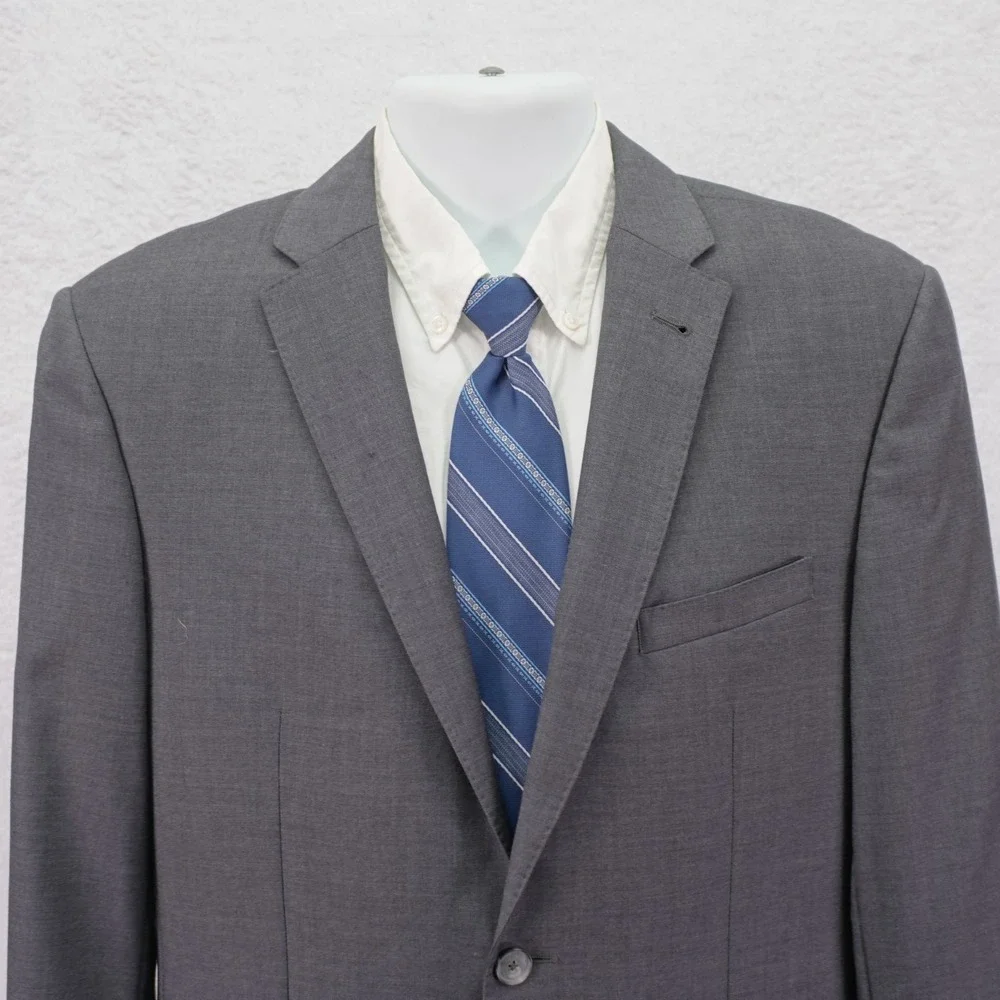 Jos A Bank Joseph Wool Gray Blazer 36S 2 Button Tagged 39R Can Be Worn As A Slim